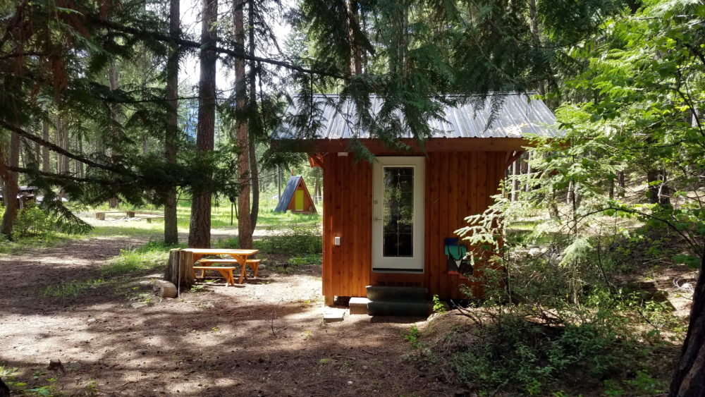 hut with bunk beds